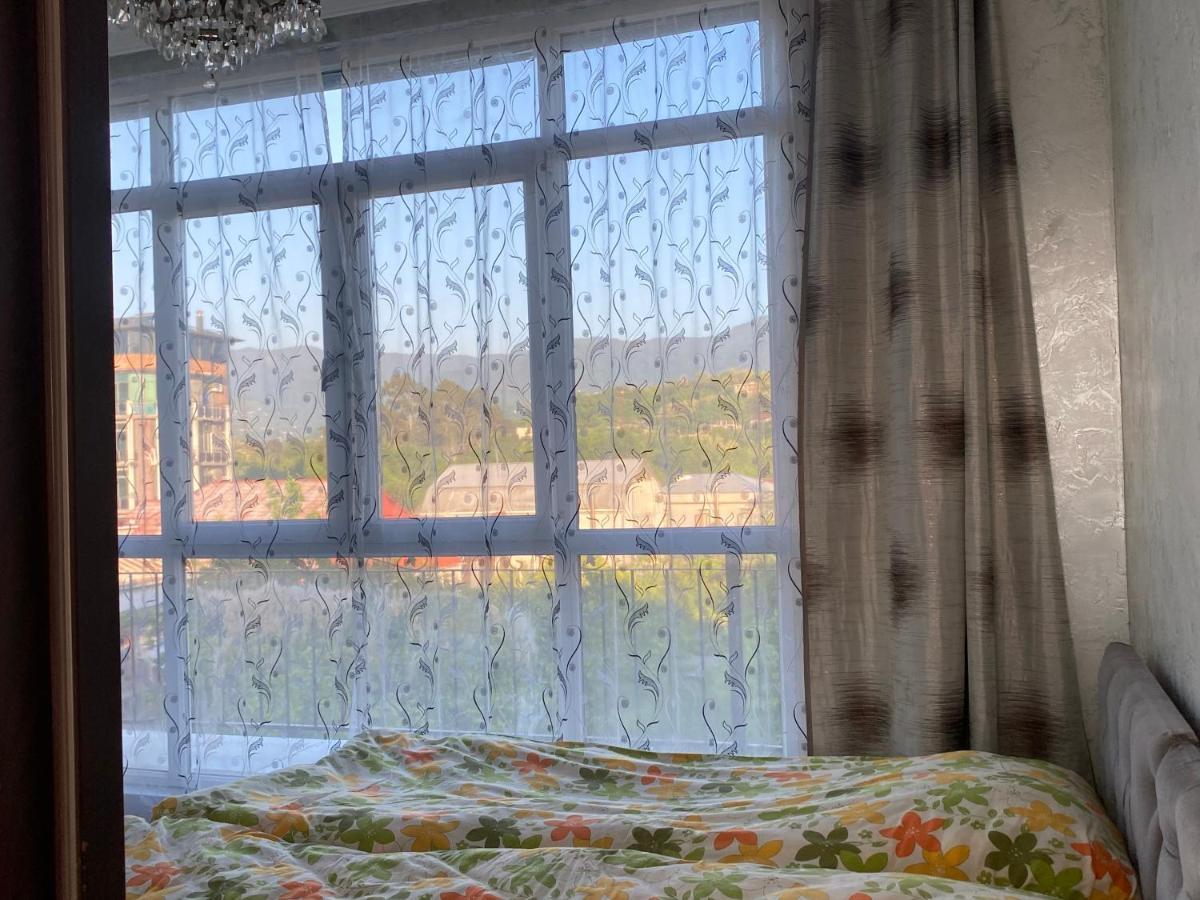 Merab House 巴统 外观 照片