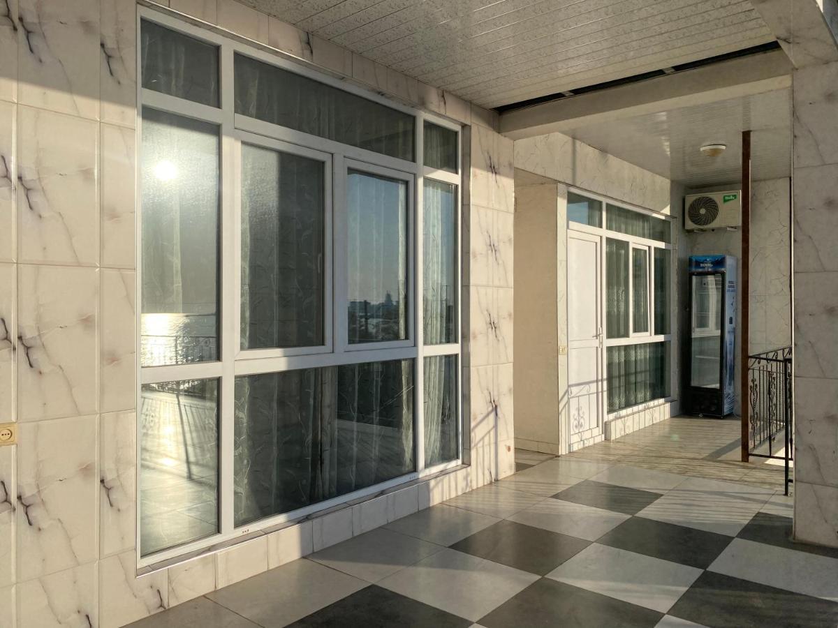 Merab House 巴统 外观 照片