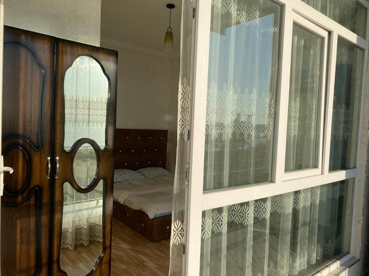 Merab House 巴统 外观 照片