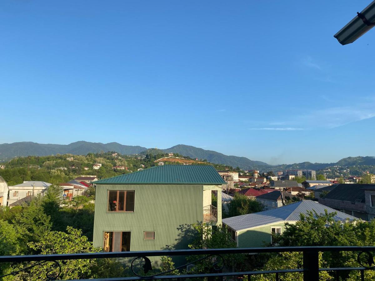 Merab House 巴统 外观 照片