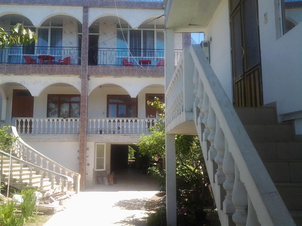 Merab House 巴统 外观 照片